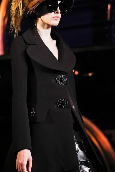 Look 27